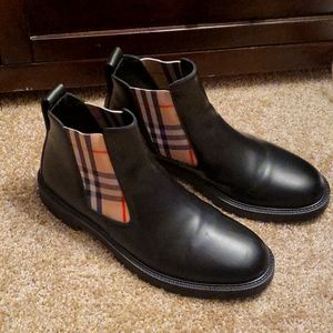 BURBERRY BOOTS